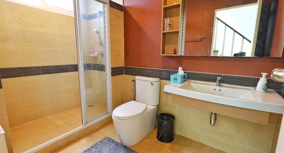 À vendre 4 chambres maison à Bang Khun Thian, Bangkok