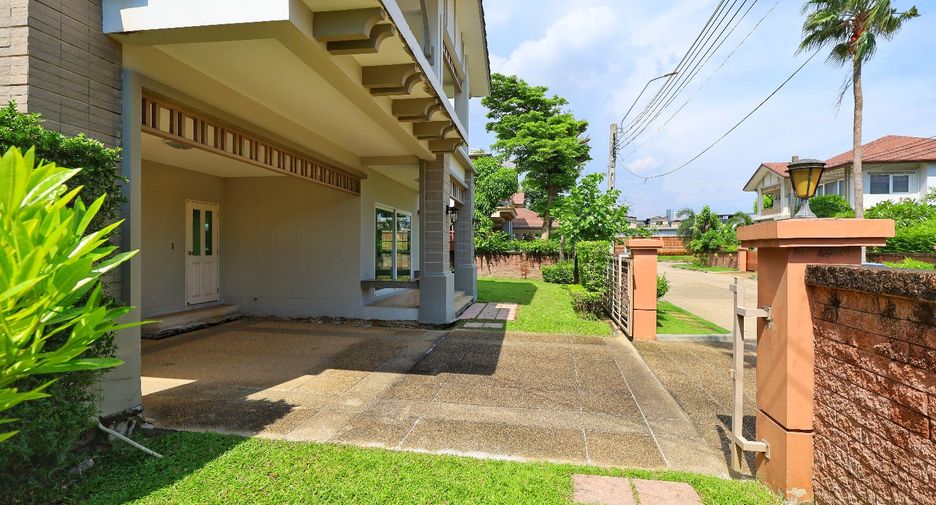 À vendre 4 chambres maison à Bang Khun Thian, Bangkok