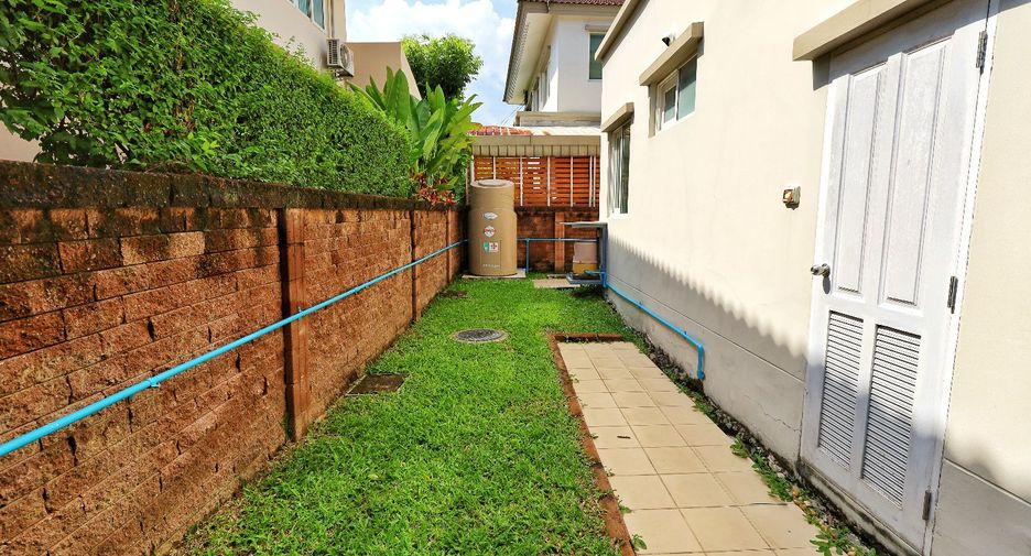 À vendre 4 chambres maison à Bang Khun Thian, Bangkok
