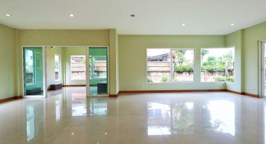 À vendre 4 chambres maison à Bang Khun Thian, Bangkok