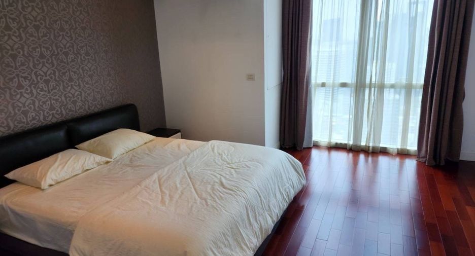 Wohnung zur Miete mit 3 Zimmer in Pathum Wan, Bangkok