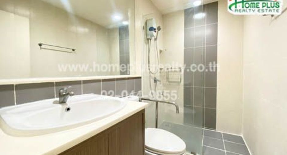 For sale 4 bedrooms townhouse in Bueng Kum, Bangkok