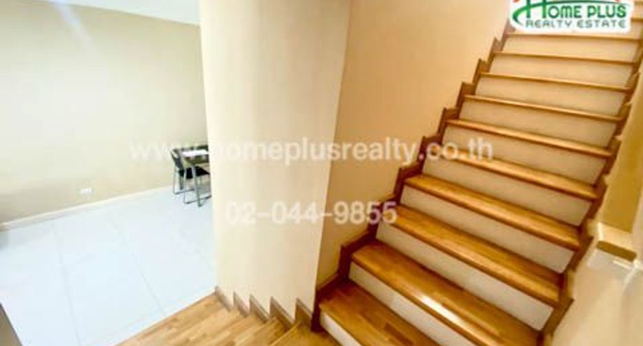 For sale 4 bedrooms townhouse in Bueng Kum, Bangkok