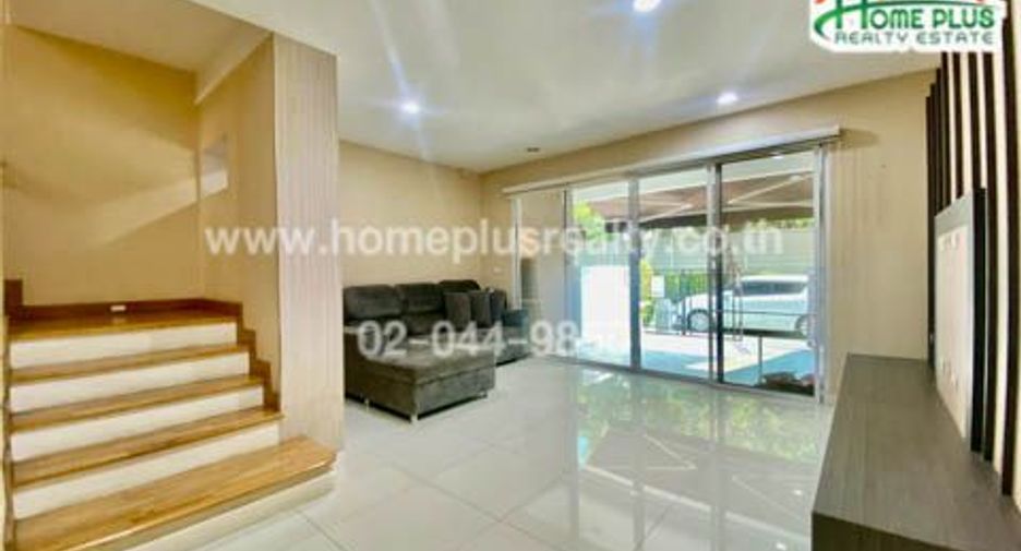 For sale 4 bedrooms townhouse in Bueng Kum, Bangkok