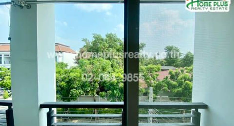 For sale 4 bedrooms townhouse in Bueng Kum, Bangkok