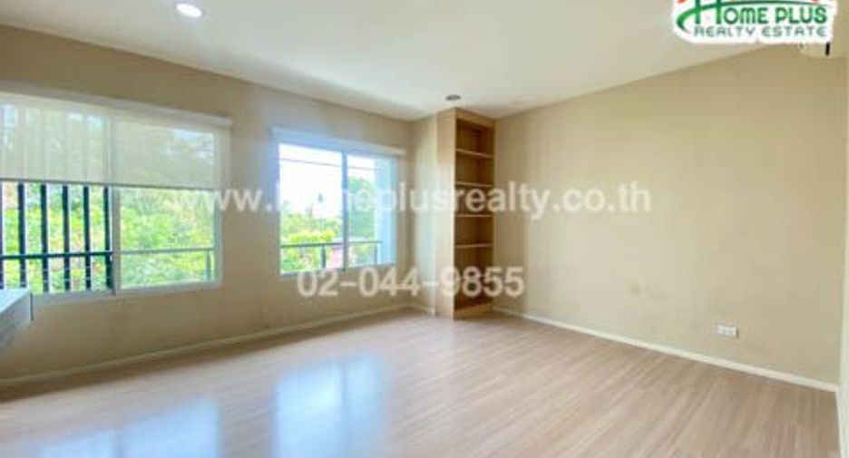 For sale 4 bedrooms townhouse in Bueng Kum, Bangkok