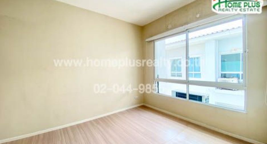 For sale 4 bedrooms townhouse in Bueng Kum, Bangkok