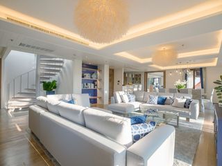 For sale 4 bedrooms apartment in Mueang Phuket, Phuket