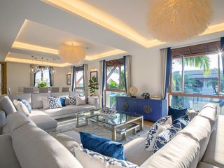 For sale 4 bedrooms apartment in Mueang Phuket, Phuket