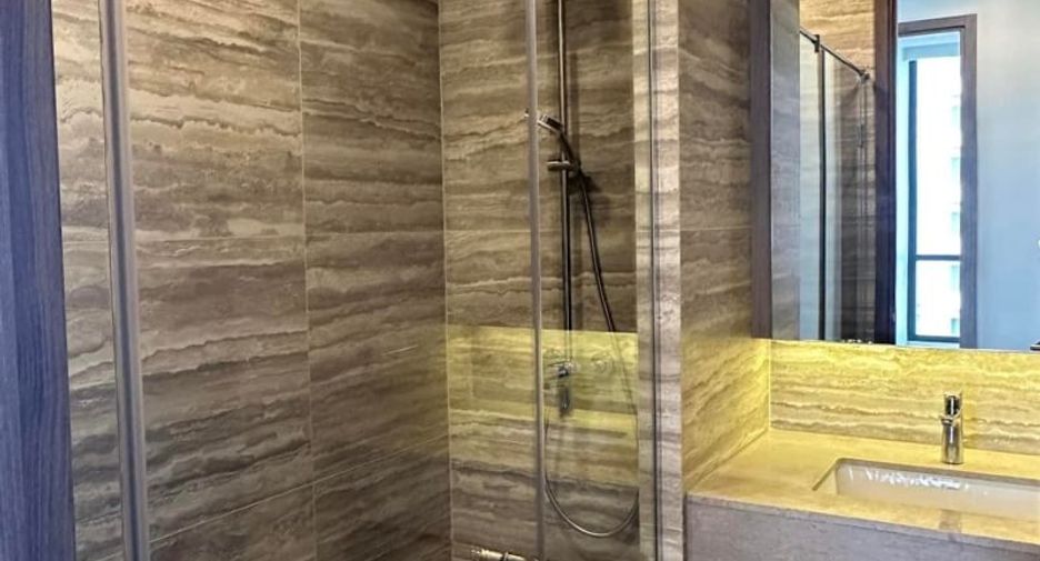 For rent and for sale 2 bedrooms condo in Khlong Toei, Bangkok