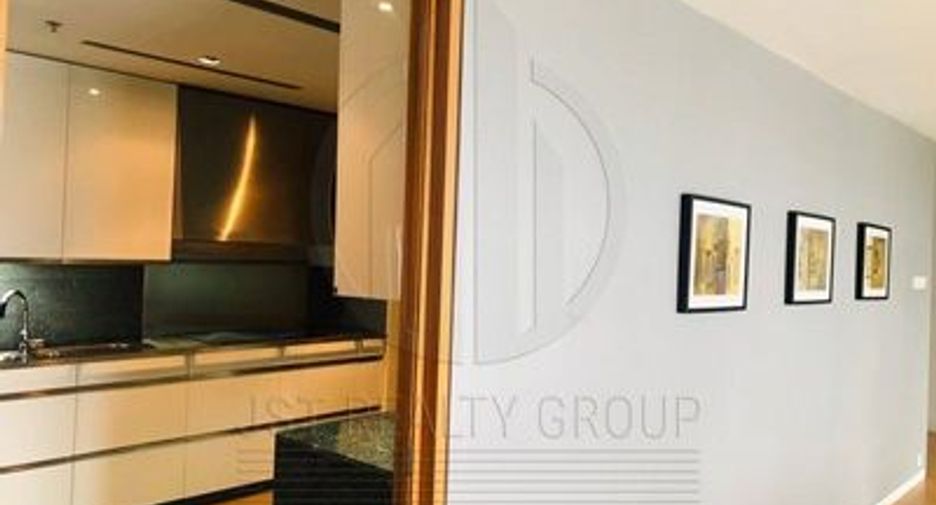 For sale 3 bedrooms condo in Sathon, Bangkok