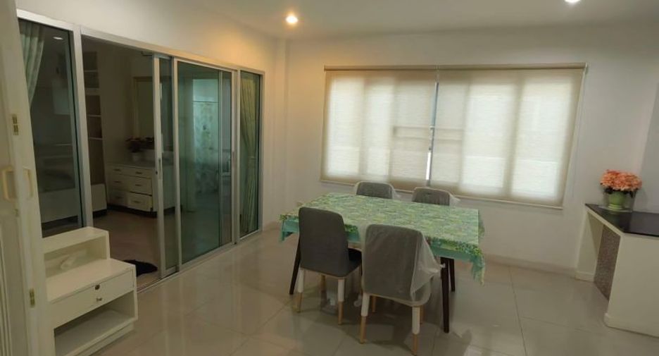 For sale 4 bedrooms house in Mueang Chon Buri, Chonburi