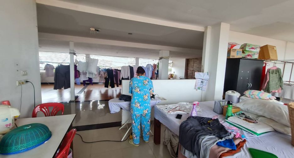 出售 42 卧室 酒店 在 Mueang Rayong, Rayong