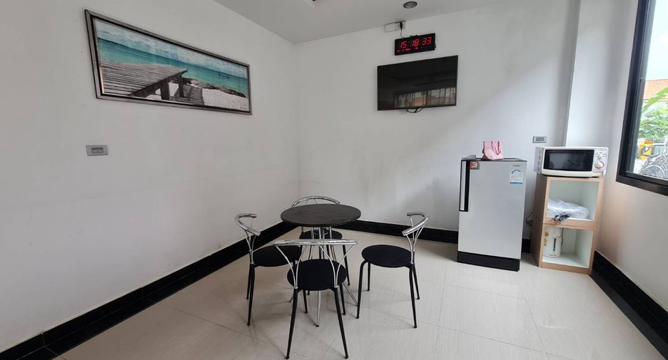 出售 42 卧室 酒店 在 Mueang Rayong, Rayong