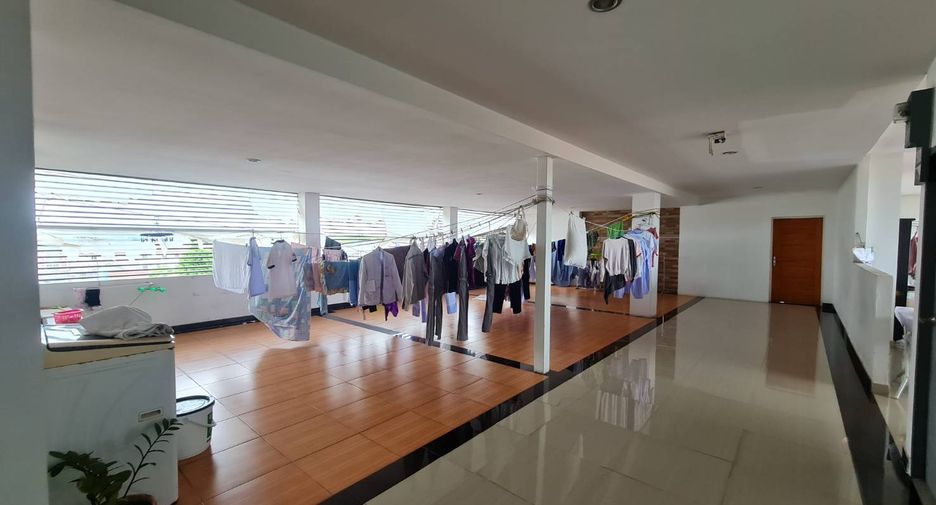 出售 42 卧室 酒店 在 Mueang Rayong, Rayong