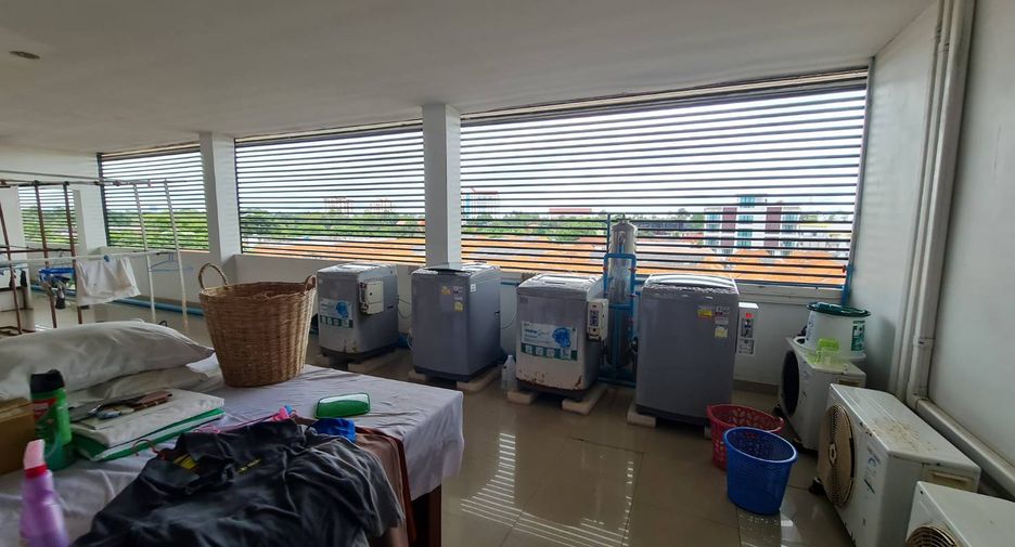 出售 42 卧室 酒店 在 Mueang Rayong, Rayong