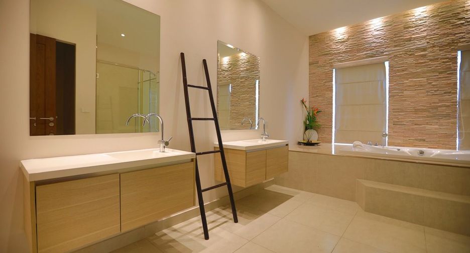 For rent and for sale 5 bedrooms house in East Pattaya, Pattaya
