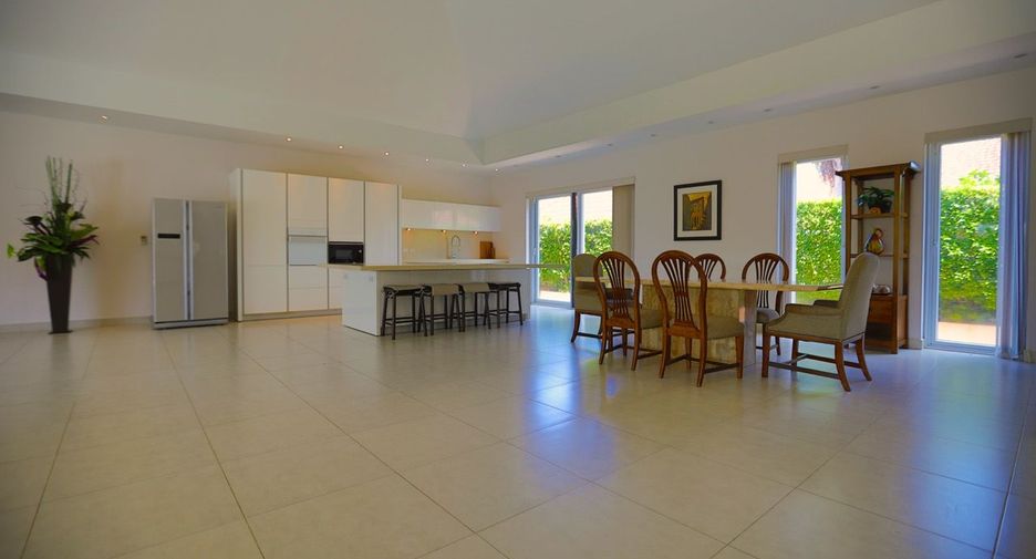 For rent and for sale 5 bedrooms house in East Pattaya, Pattaya