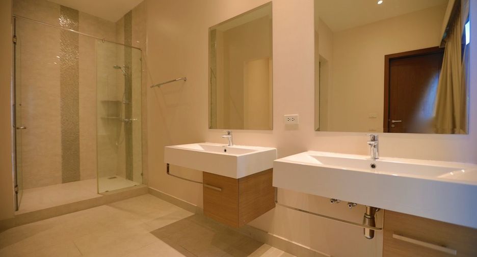 For rent and for sale 5 bedrooms house in East Pattaya, Pattaya