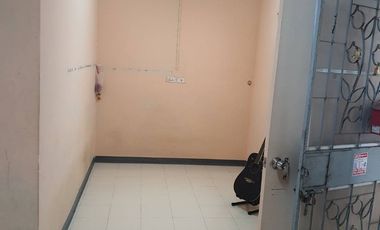 À vendre 1 chambre appartement à Khlong Sam Wa, Bangkok