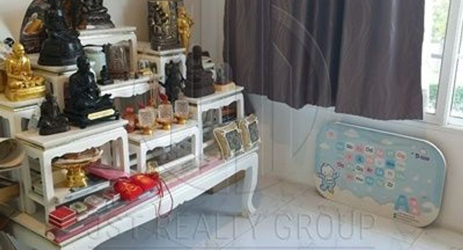 For sale 3 bedrooms house in Suan Luang, Bangkok