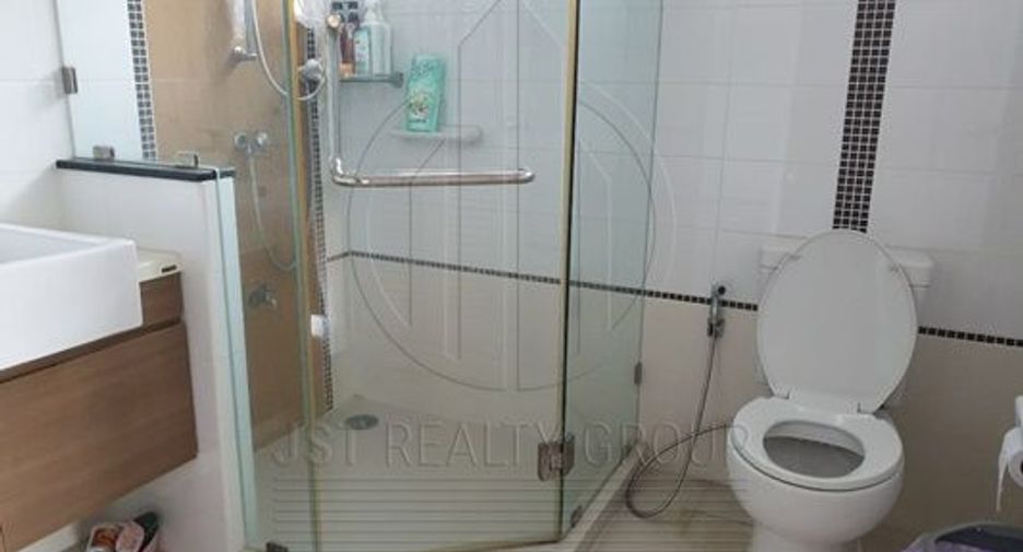For sale 3 bedrooms house in Suan Luang, Bangkok