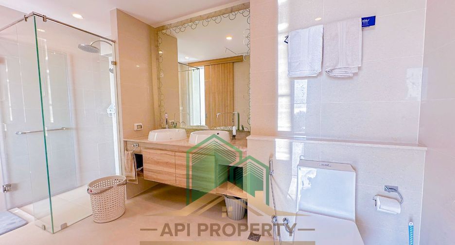 For rent 2 bedrooms condo in Bang Lamung, Chonburi