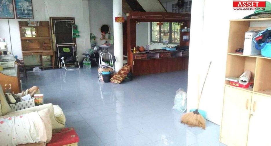 For sale 4 Beds house in Si Prachan, Suphan Buri
