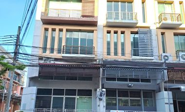 For sale 3 bed retail Space in Min Buri, Bangkok