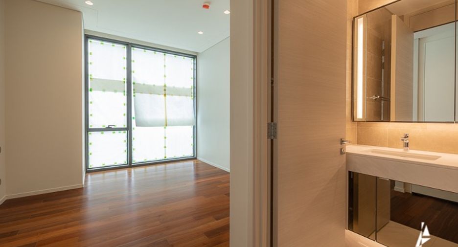 For sale 3 bedrooms condo in Pathum Wan, Bangkok