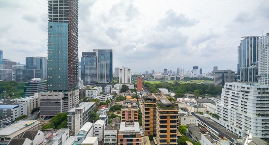 For sale 3 bedrooms condo in Pathum Wan, Bangkok