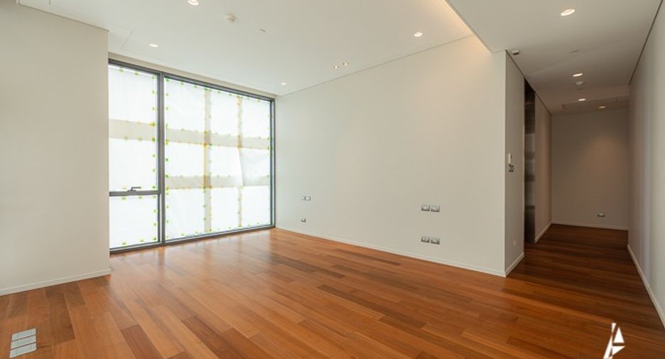 For sale 3 bedrooms condo in Pathum Wan, Bangkok