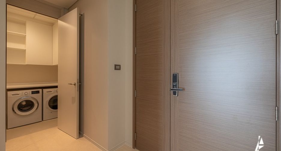 For sale 3 bedrooms condo in Pathum Wan, Bangkok