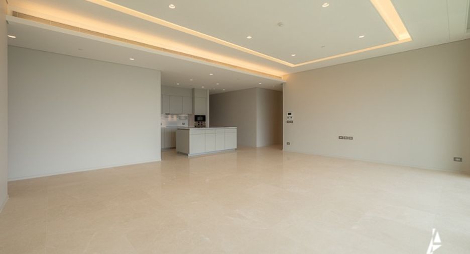 For sale 3 bedrooms condo in Pathum Wan, Bangkok