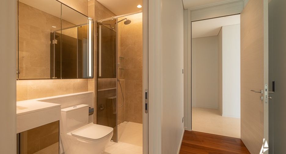 For sale 3 bedrooms condo in Pathum Wan, Bangkok