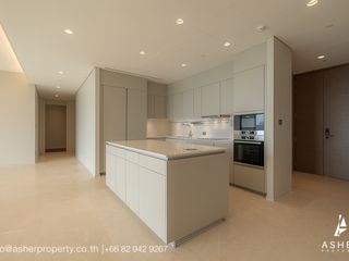 For sale 3 bed condo in Pathum Wan, Bangkok