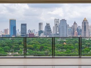 For sale 3 bed condo in Pathum Wan, Bangkok