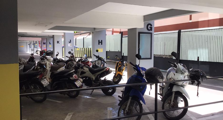 À vendre 150 chambres appartement à Si Racha, Chonburi