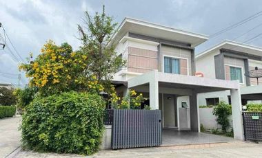 For sale 3 bedrooms house in Si Racha, Chonburi