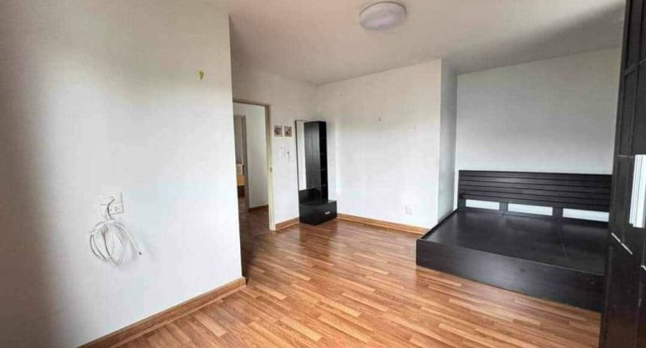 For sale 3 bedrooms house in Si Racha, Chonburi