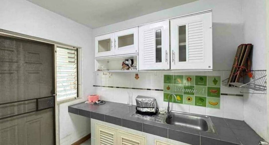 For sale 3 bedrooms house in Si Racha, Chonburi