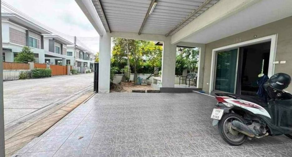 For sale 3 bedrooms house in Si Racha, Chonburi