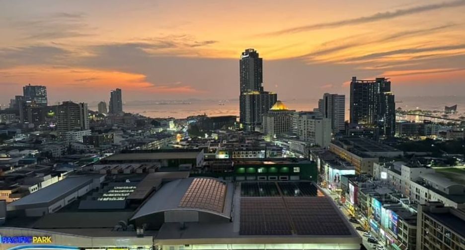 For rent 2 bedrooms condo in Si Racha, Chonburi