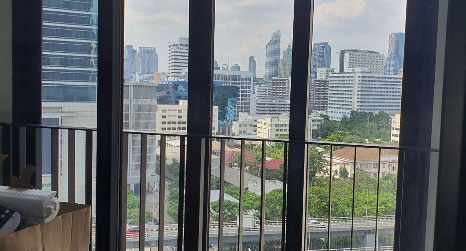 Wohnung zur Miete mit 1 Zimmer in Bang Rak, Bangkok