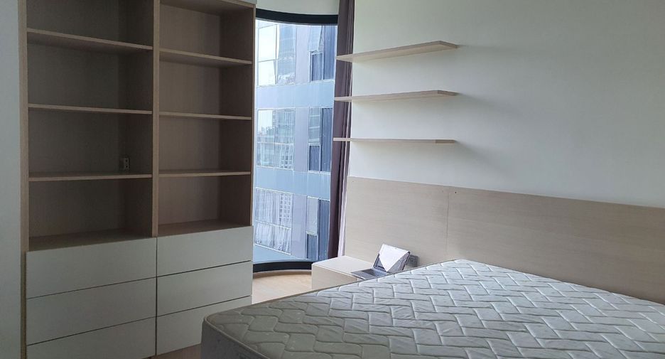 Wohnung zur Miete mit 1 Zimmer in Bang Rak, Bangkok