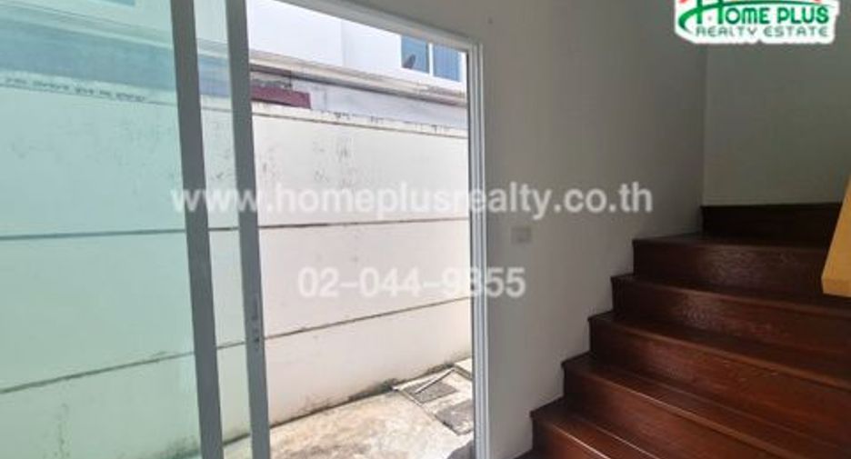 For sale 2 Beds townhouse in Thung Khru, Bangkok