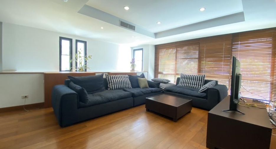 For rent 3 ベッドルーム house in Yan Nawa, Bangkok