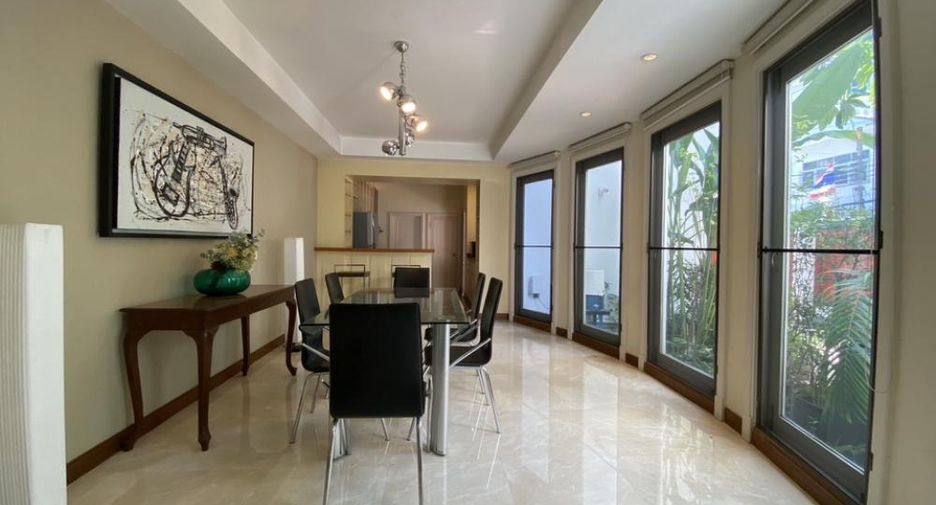 For rent 3 ベッドルーム house in Yan Nawa, Bangkok