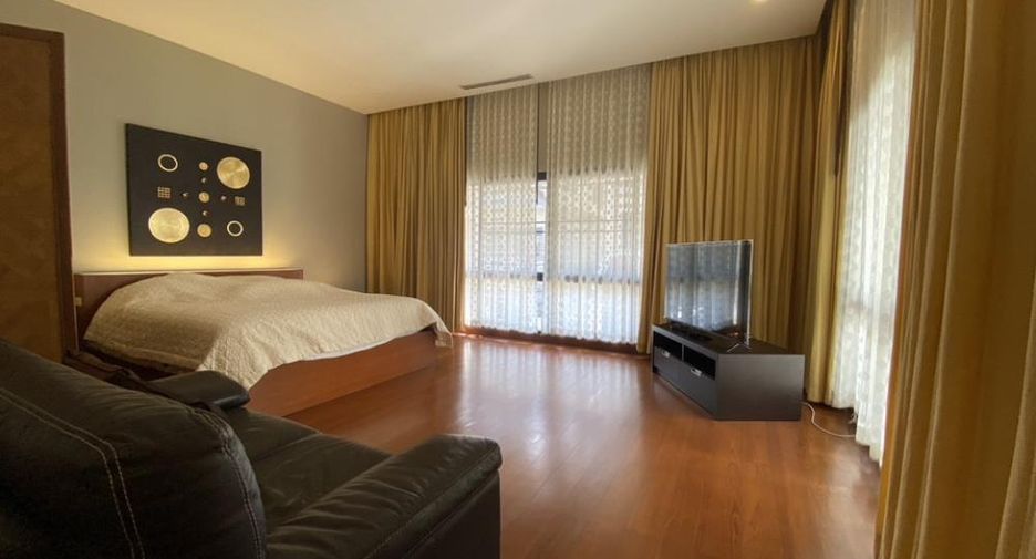 For rent 3 ベッドルーム house in Yan Nawa, Bangkok