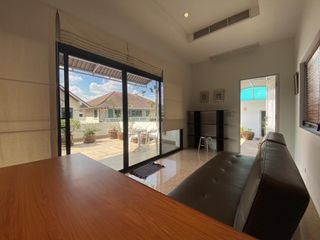 For rent 3 ベッドルーム house in Yan Nawa, Bangkok
